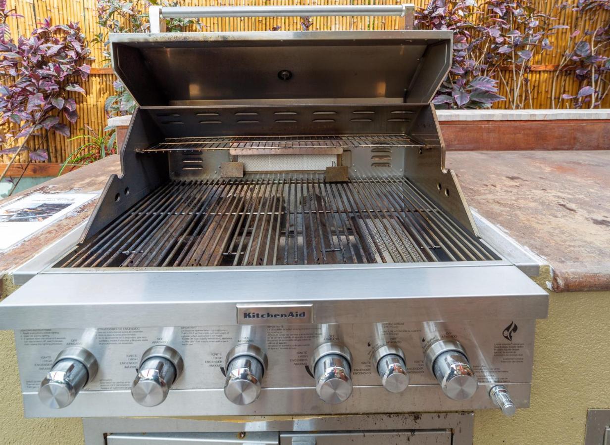 Studio With Mini Kitchen, Pool And Bbq, Pre-Renovation Summer Sale Kihei Exteriör bild