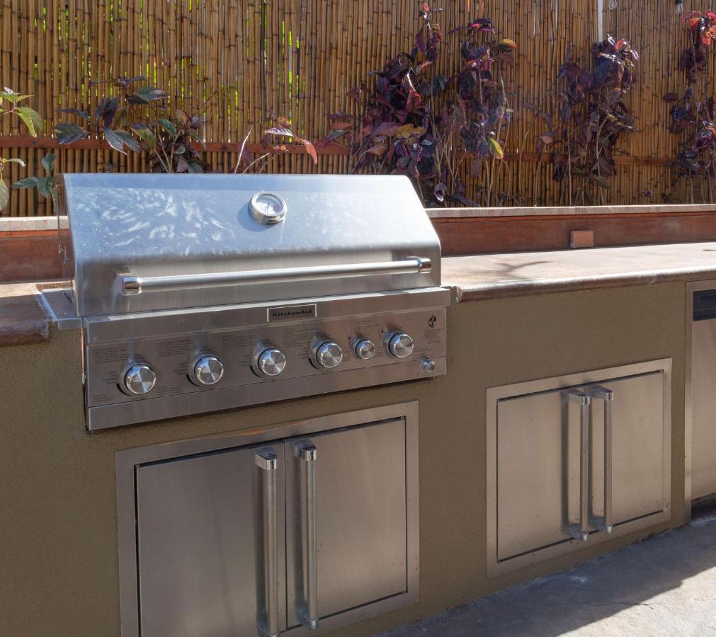 Studio With Mini Kitchen, Pool And Bbq, Pre-Renovation Summer Sale Kihei Exteriör bild