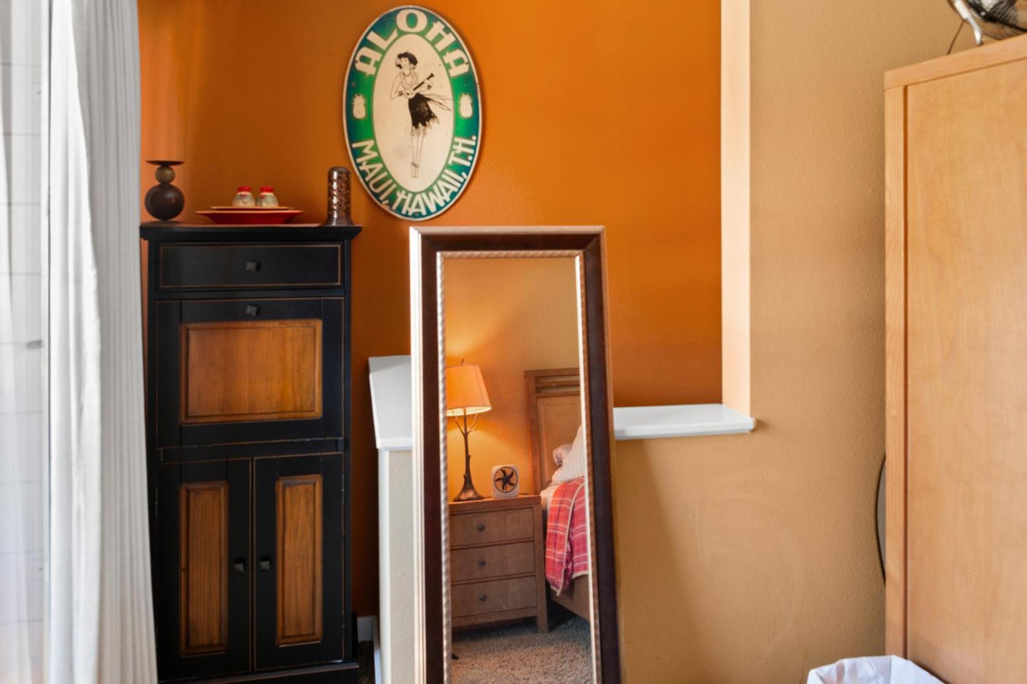 Studio With Mini Kitchen, Pool And Bbq, Pre-Renovation Summer Sale Kihei Exteriör bild